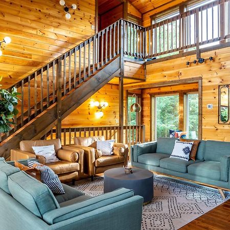 The Solstice - Amenities Galore Mountain Retreat Gatlinburg Dış mekan fotoğraf