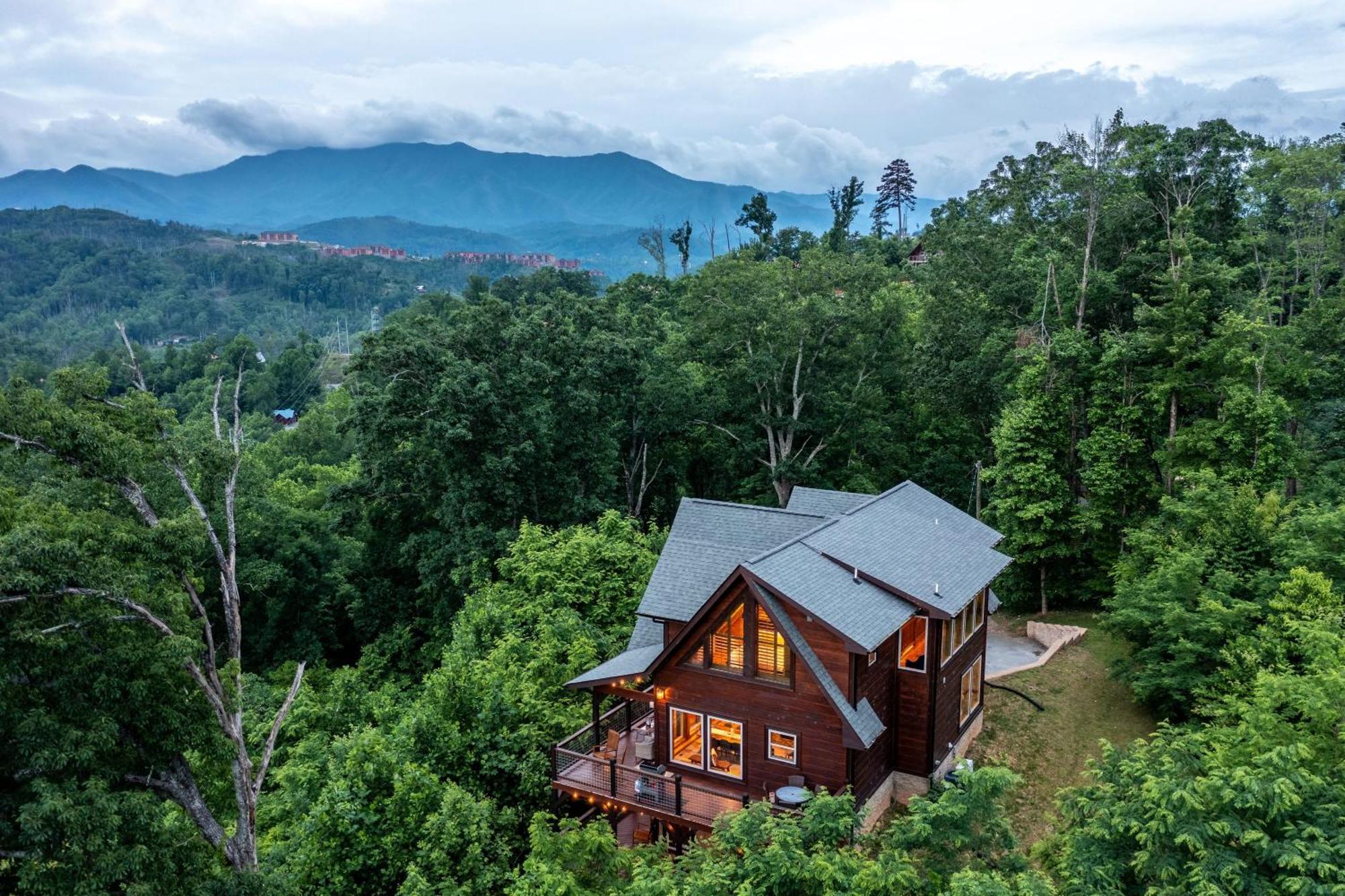 The Solstice - Amenities Galore Mountain Retreat Gatlinburg Dış mekan fotoğraf