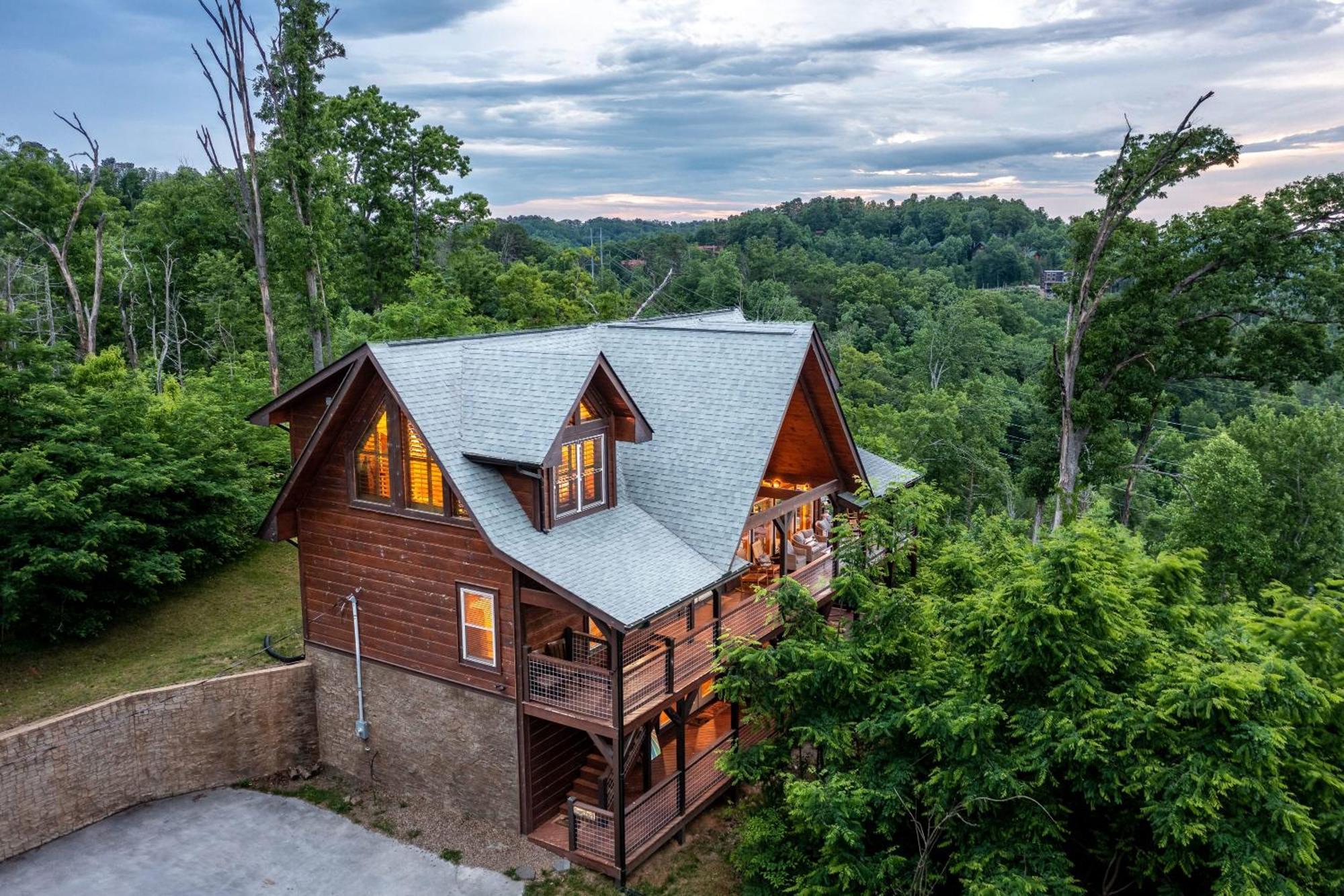 The Solstice - Amenities Galore Mountain Retreat Gatlinburg Dış mekan fotoğraf