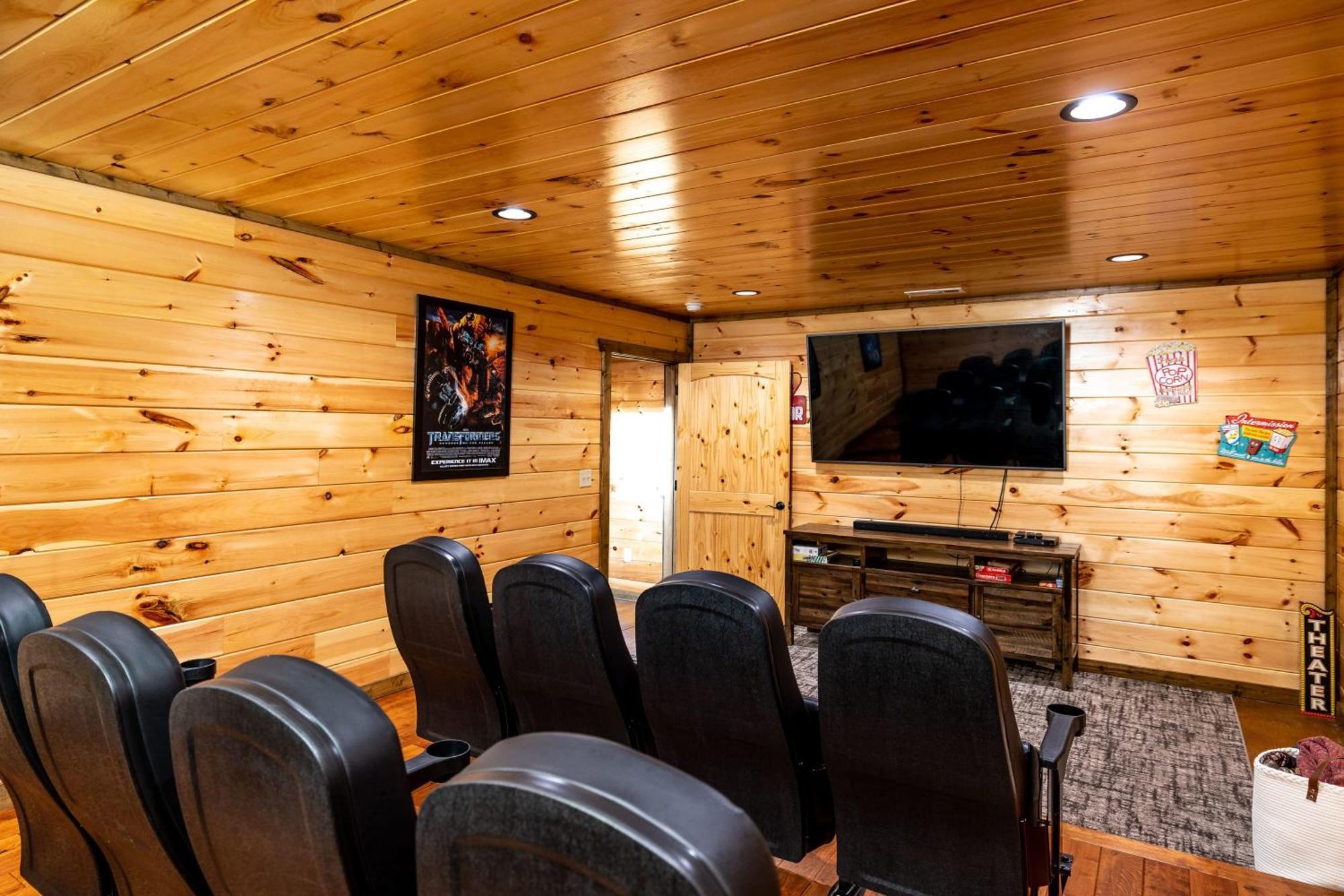 The Solstice - Amenities Galore Mountain Retreat Gatlinburg Dış mekan fotoğraf