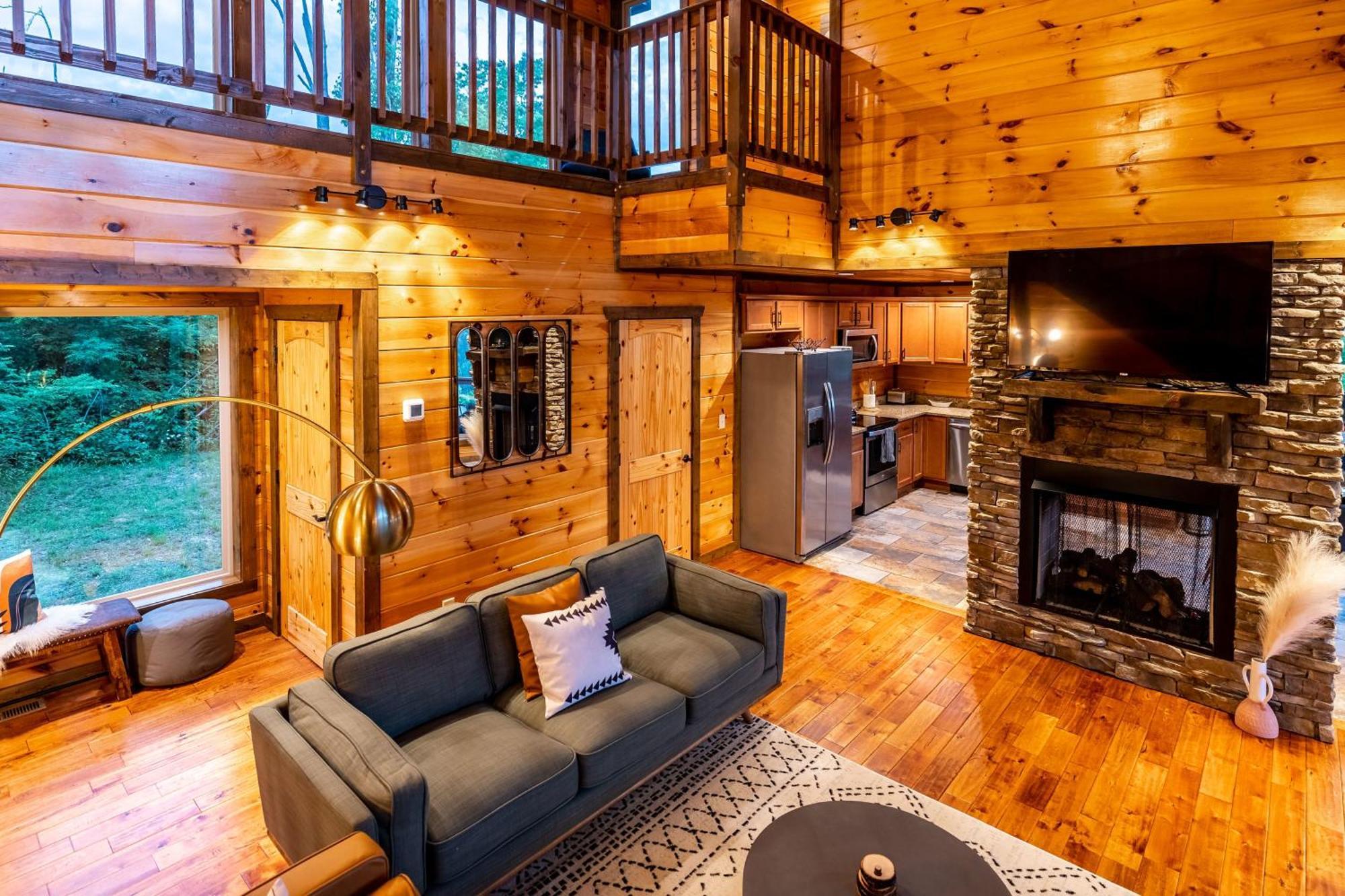 The Solstice - Amenities Galore Mountain Retreat Gatlinburg Dış mekan fotoğraf