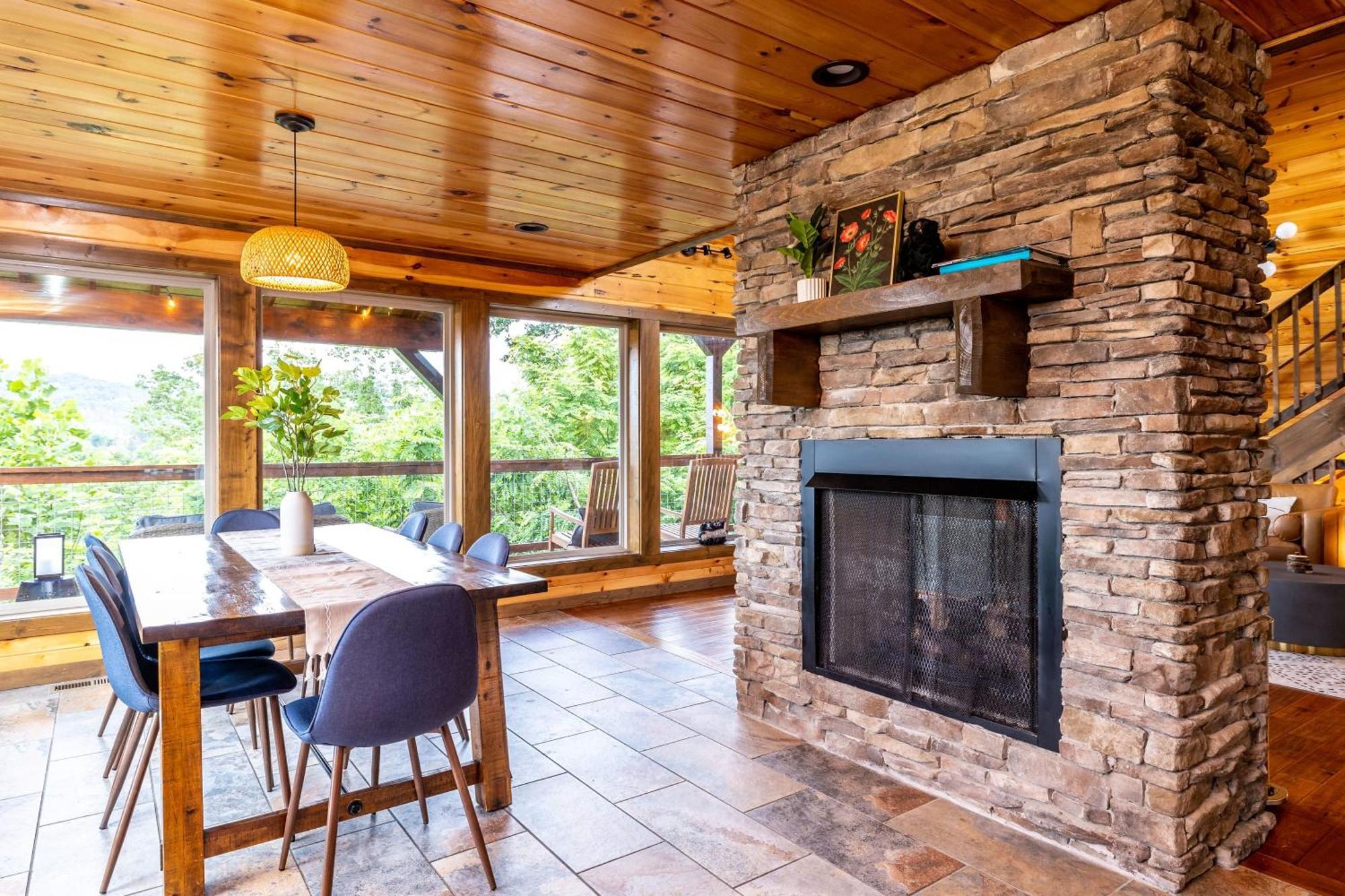 The Solstice - Amenities Galore Mountain Retreat Gatlinburg Dış mekan fotoğraf